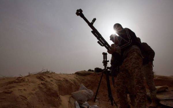 Συνεχίζει να σκορπά το χάος στη Λιβύη ο στρατάρχης Χαλίφα