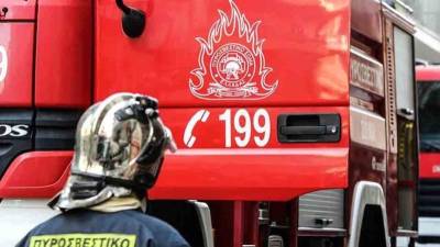 Πυρκαγιά σε μονοκατοικία στα Καλύβια Θορικού