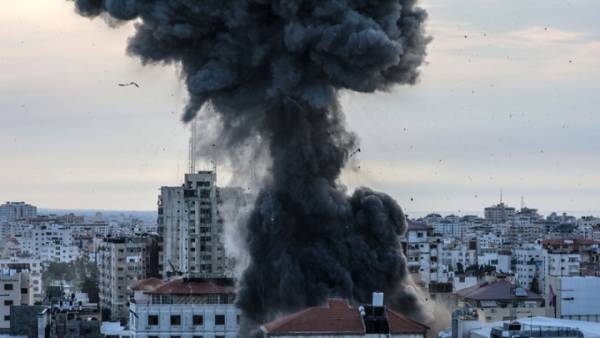 Συνεχίζονται οι σφοδροί βομβαρδισμοί στη Γάζα