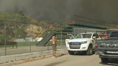 Πυροσβεστική: Τα τελευταία νέα από τις πυρκαγιές στην Αττική (βίντεο)