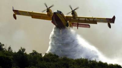Σε εξέλιξη η φωτιά στo Σοφικό Κορινθίας