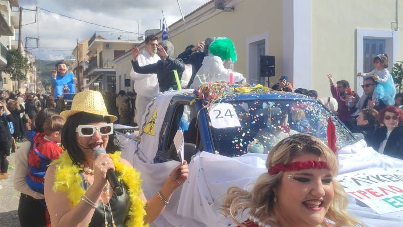 Με επιτυχία και μεγάλη συμμετοχή το Φιλιατρινό Καρναβάλι (βίντεο+φωτο)