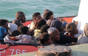 Μέσα σε έξι ημέρες αποβιβάστηκαν 12.000 πρόσφυγες στις ακτές της Ιταλίας