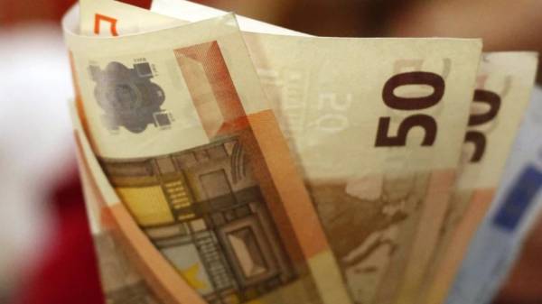 Επιταγή ακρίβειας: Άνοιξε η πλατφόρμα για τα 250 ευρώ
