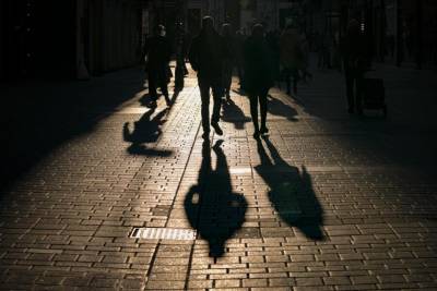 Το 68% των Ελλήνων θεωρεί πιθανό να βρεθεί στο εγγύς μέλλον σε επισφαλή οικονομική κατάσταση