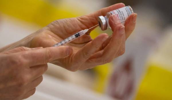 Σε αργία δύο γιατροί στο Ηράκλειο - Έκαναν εικονικούς εμβολιασμούς