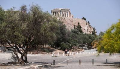 Σάλος με την ταινία &quot;Ξεπαρθενών&quot;: Η απάντηση του ΥΠΠΟΑ για τις σκηνές σεξ στην Ακρόπολη