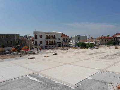 5η παράταση για ανάπλαση πλατείας Υπαπαντής