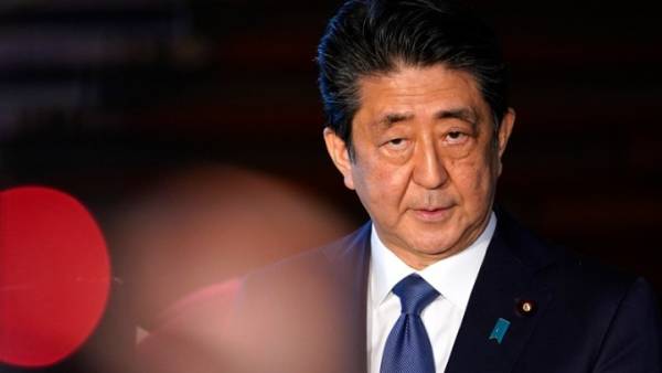 Ιαπωνία: Πυροβόλησαν τον πρώην πρωθυπουργό Σίνζο Αμπε (βίντεο)