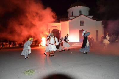 Ισχυροί συμβολισμοί στην αναπαράσταση του &quot;μύθου της γριάς&quot; στους Γαργαλιάνους