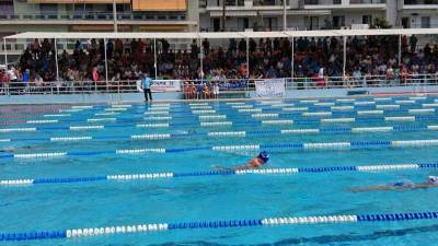 Κουζή για το ισοθερμικό κάλυμμα κολυμβητηρίου