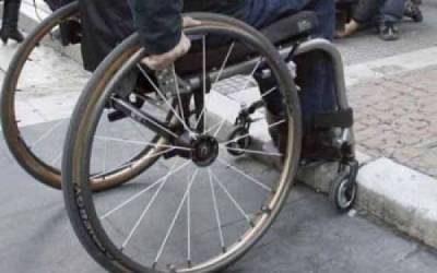 Τη μη κατασκευή αυτοκινητοδρόμων σε Καλαμάτα - Πάτρα και Κρήτη καταγγέλλει η Εθνική Συνομοσπονδία Κινητικά Αναπήρων