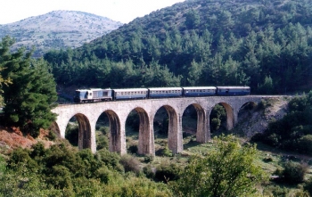 Κάλεσμα του Δήμου Τρίπολης για καθαρισμό της γέφυρας Μάναρη με  τον ΣΚΑΪ