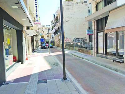 Ομόρφυνε ο χώρος αλλά μειώθηκαν οι θέσεις στάθμευσης - Συμπεράσματα από την ανάπλαση σε Ανδ. Σκιά, Βαλαωρίτου και Αναγνωσταρά