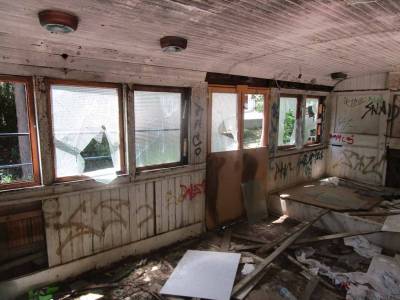 Καλαμάτα: Δεν έχουν τέλος οι βανδαλισμοί στα βαγόνια του ΗΣΑΠ