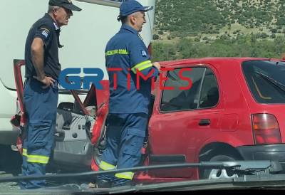 Σύγκρουση ΙΧ με λεωφορείο στην Εγνατία Οδό - Μία γυναίκα νεκρή