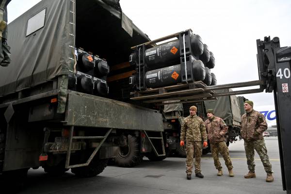 Η Γερμανία θα διπλασιάσει το 2024 τη στρατιωτική βοήθεια στην Ουκρανία