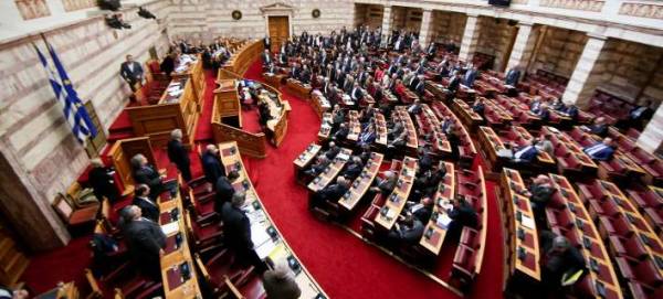 Βουλή-Novartis: Προς αποχώρηση η αντιπολίτευση μετά τις τοποθετήσεις αρχηγών