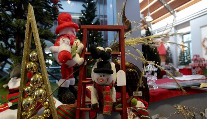 Εορταστικό ωράριο: Πότε ξεκινάει, ποιες Κυριακές θα είναι ανοιχτά τα μαγαζιά