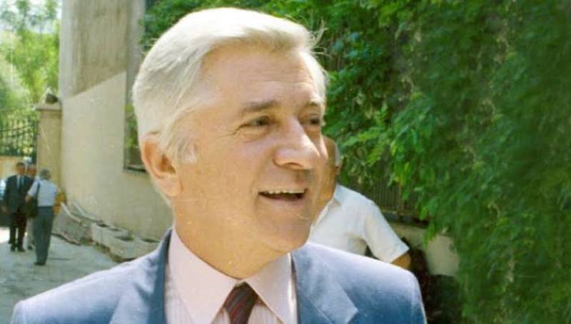 37 χρόνια από την δολοφονία του Παύλου Μπακογιάννη από την "17 Νοέμβρη" (βίντεο)