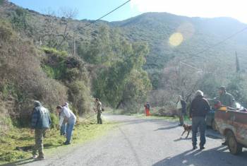 Εθελοντές καθάρισαν μονοπάτι στη Σαϊδόνα