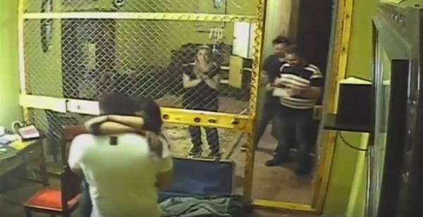 Πρόταση γάμου σε escape room στην Καλαμάτα (βίντεο)