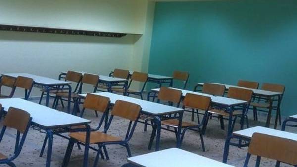 Κλειστά τα σχολεία στην Αττική και σήμερα - Μέσω τηλεργασίας η λειτουργία του Δημοσίου
