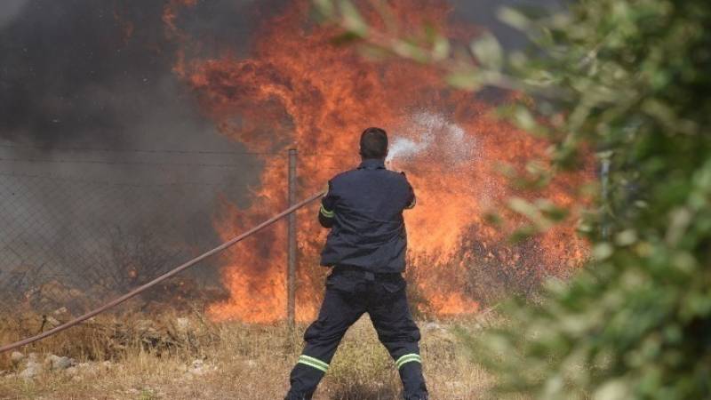 Πυρκαγιά στην Αγία Μαρίνα Κορωπίου - Ενισχύθηκαν οι δυνάμεις της Πυροσβεστικής