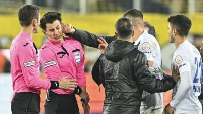 Αναβλήθηκαν επ&#039; αόριστον όλοι οι ποδοσφαιρικοί αγώνες στην Τουρκία