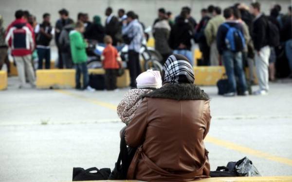 Ακόμη 3.355 πρόσφυγες στο λιμάνι του Πειραιά
