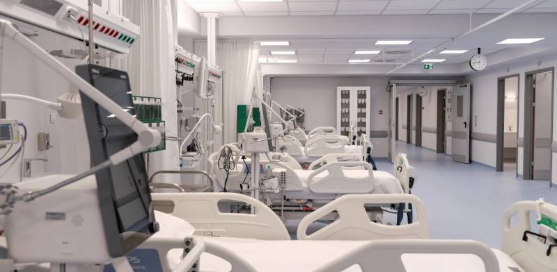 Πρόεδρος ΠΟΕΔΗΝ: Υπάρχουν ασθενείς εκτός ΜΕΘ σε λίστα αναμονής