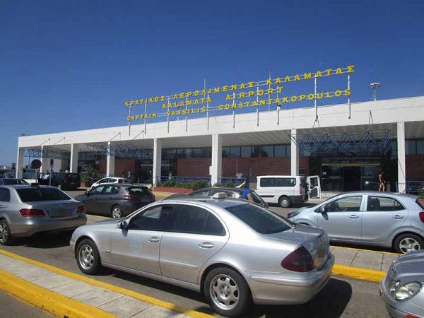 Οι ταξιτζήδες για τη λειτουργία της πιάτσας στο αεροδρόμιο Καλαμάτας