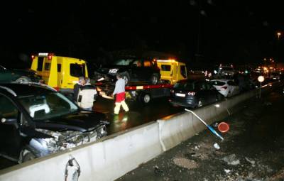 Καραμπόλα 6 οχημάτων στην Αθηνών – Κορίνθου