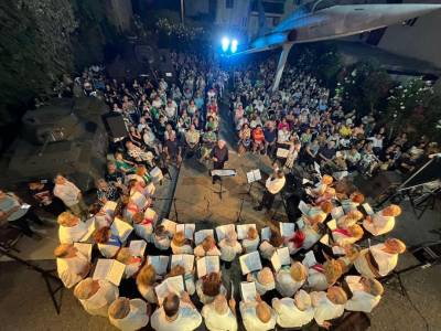 Καλαμάτα: Εντυπωσίασε η μουσική εκδήλωση της χορωδίας «Αρμονία» στο Πολεμικό Μουσείο
