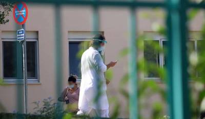 Κορονοϊός: Ο Πανελλήνιος Ιατρικός Σύλλογος ζητά άμεση τρίτη δόση εμβολίου στους υγειονομικούς