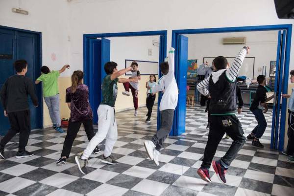 “Dancing to Connect” στην Καλαμάτα: Χορογραφίες εφήβων στο Μέγαρο Χορού