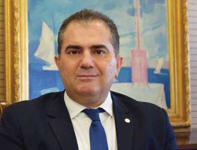 Ο "δαίμων των SMS"... χτύπησε τον δήμαρχο Καλαμάτας - Ευχές για Καλό Πάσχα αντί για πρόσκληση στα εγκαίνια του εκλογικού κέντρου