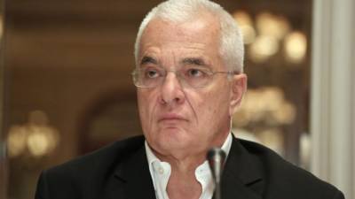 Επίθεση με γκαζάκια στο σπίτι του Γιάννη Πρετεντέρη (βίντεο)