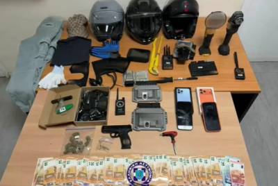 Εξαρθρώθηκε κύκλωμα που έκλεβε αυτοκίνητα και δίκυκλα στην Αττική – 8 συλλήψεις, λεία πάνω από 350.000 ευρώ