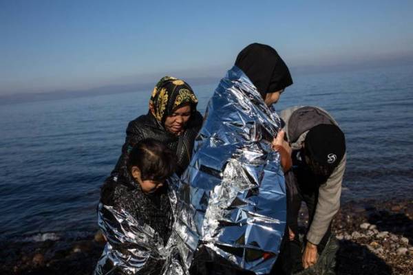 Ψαράς έσωσε 60 πρόσφυγες, μεταξύ αυτών 20 παιδιά και βρέφη