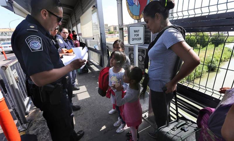 ΗΠΑ: Ο Μπάιντεν αύξησε το ετήσιο ανώτατο όριο προσφύγων που θα γίνονται δεκτοί στη χώρα