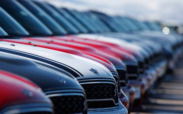 ΕΛΣΤΑΤ: «Πάτησε φρένο» η αγορά αυτοκινήτων το 2020