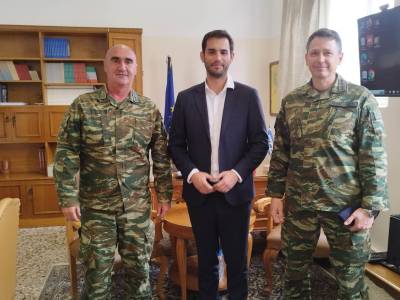Τσουκαλάς με διοικητές της 77 Μονάδας Επιστράτευσης
