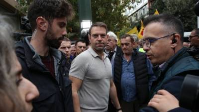 Στ. Κασσελάκης: Ο κ. Μητσοτάκης φοροεπιδρομή, εμείς θέλουμε δίκαιη φορολόγηση και αξιοπρέπεια για τους ελεύθερους επαγγελματίες και μικρομεσαίους