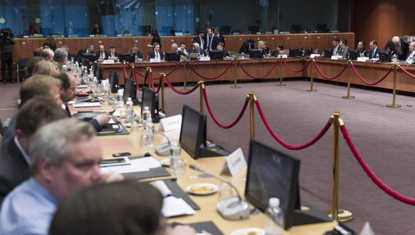 Πρωτογενές πλεόνασμα και καθυστερήσεις προαπαιτούμενων στο Eurogroup