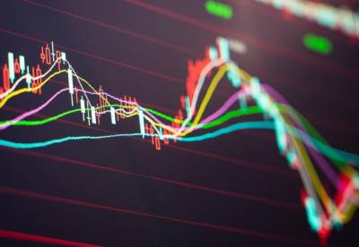 Ισχνή άνοδος στο Χρηματιστήριο: Στη ΔΕΗ το 1/3 του ημερήσιου τζίρου