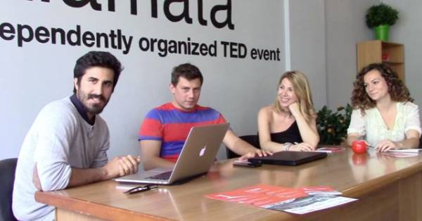 Οι συντελεστές του TEDxKalamata 2015 μιλούν στο elefetheriaonline.gr (βίντεο)