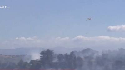 Φωτιά στο Μαρκόπουλο: Επιχειρούν επίγεια και εναέρια μέσα