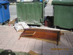 Δήμος Σπάρτης: Σκουπίδια και... &quot;σκουπίδια&quot; (φωτογραφίες)