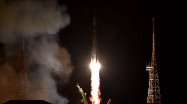 Καζακστάν: Απογείωση πυραύλου Σογιούζ με 3 αστροναύτες